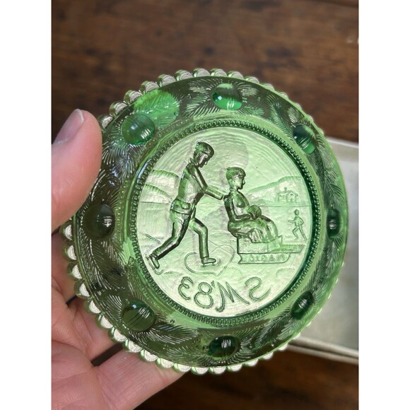 Vintage Pairpoint Glass Cup Plate Green Sandwich Skaters W/Original Box & Notes - Picture 7 of 8